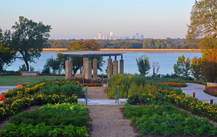 Dallas arboretum botanical garden cvb outdoor 10best activities attractions courtesy fun